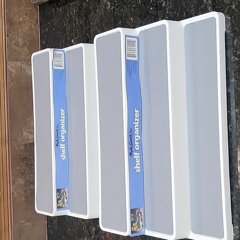 Nwt Set of 2 Made Smart 64111 Shelf Organizer